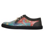 Bunte Sneaker mit schönen Motiven und kreativen...