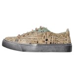 Bunte Sneaker mit schönen Motiven und kreativen...